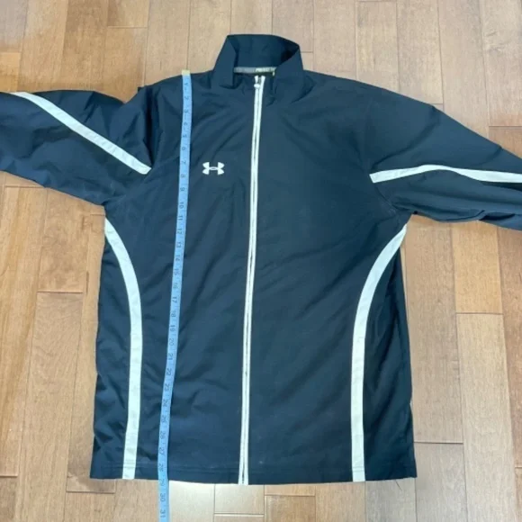 ❄️ Under Armour Men's Black/White Essential Woven Jacket - Picture 7 of 10